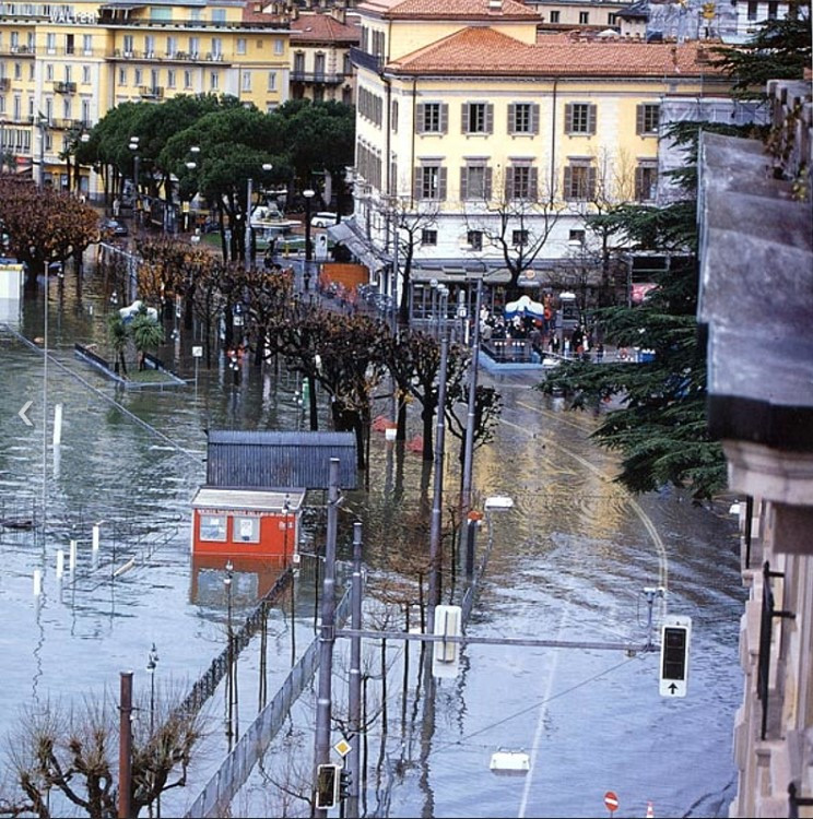 Esondazione del Ceresio nel 2005.